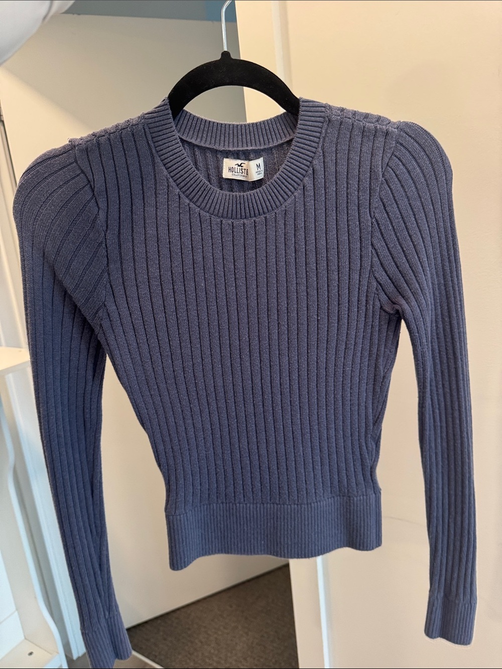 Hollister Ribbed Crewneck Sweater in Slate Blue
